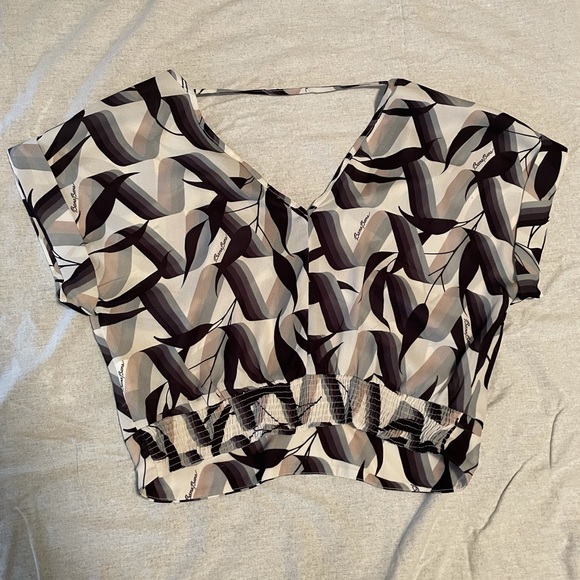 Dressy Crop Top Blouse - Picture 2 of 4